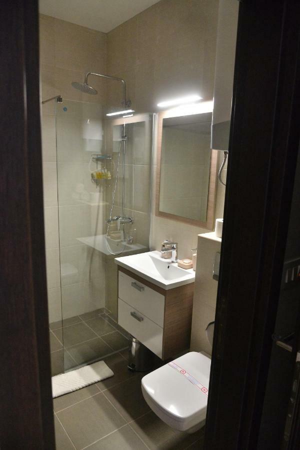 Helada Apartments Tivat Buitenkant foto
