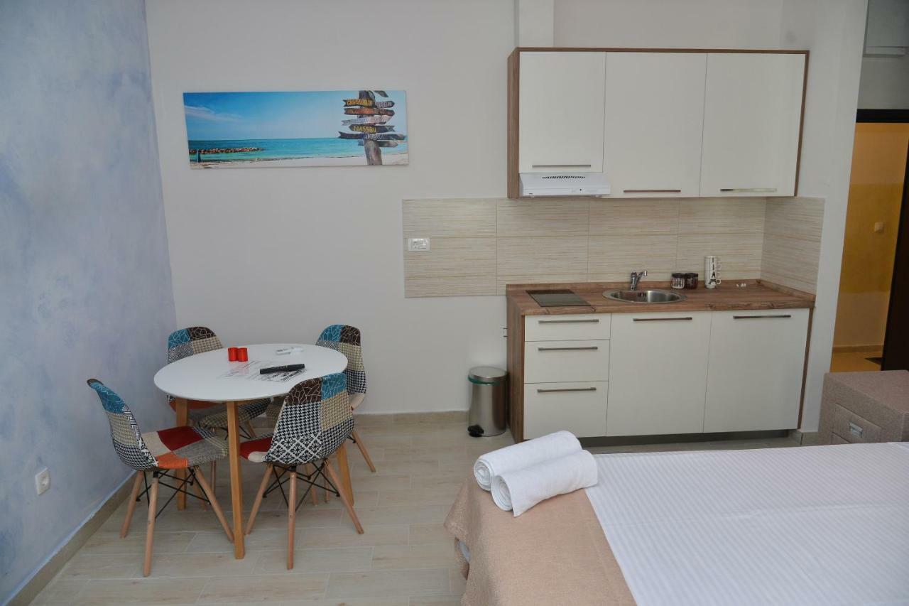 Helada Apartments Tivat Buitenkant foto