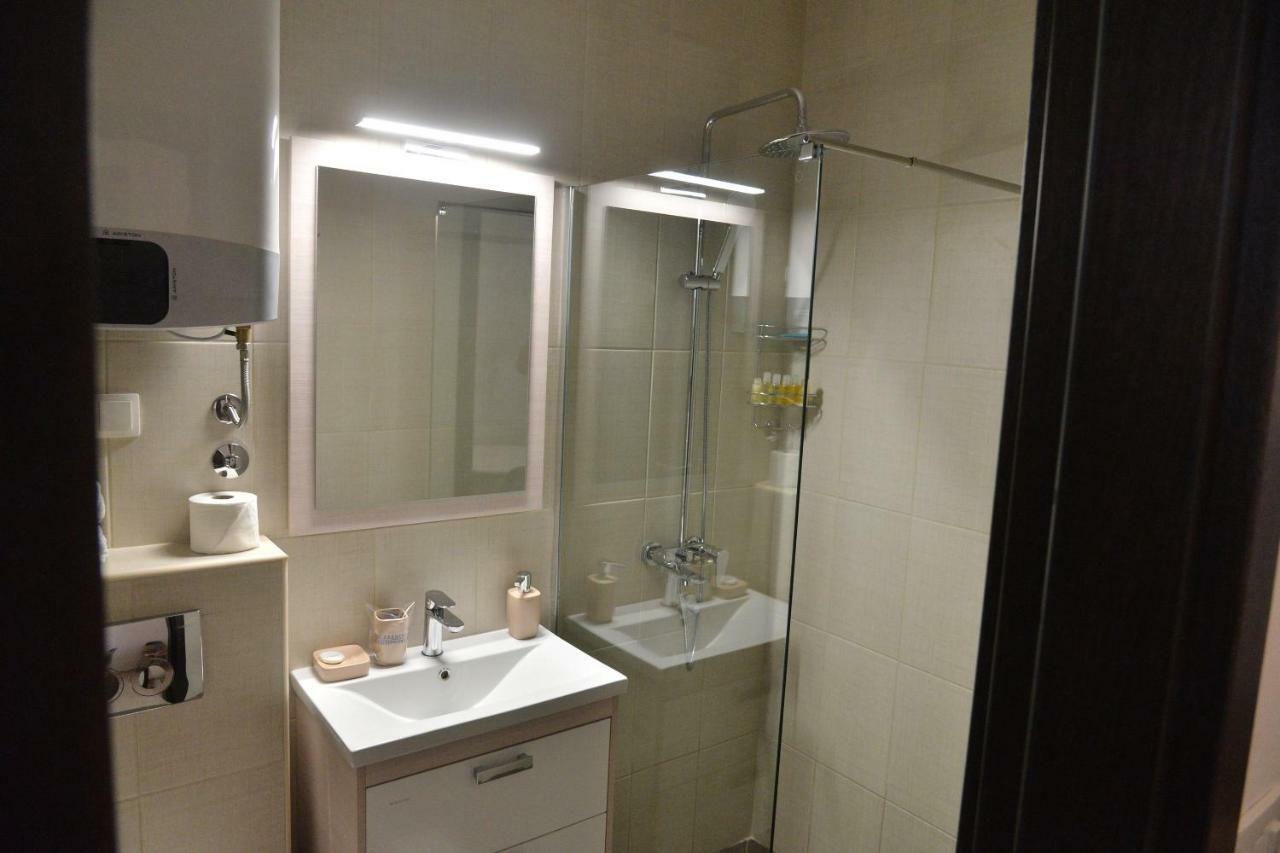 Helada Apartments Tivat Buitenkant foto