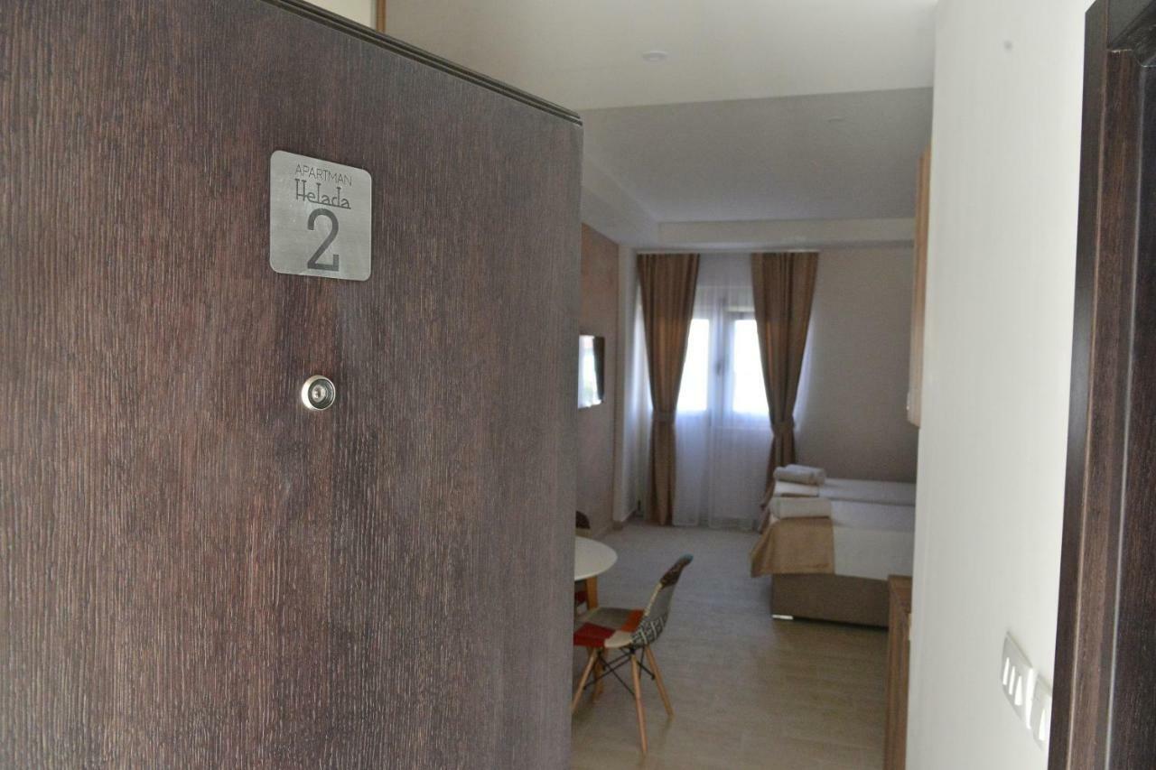 Helada Apartments Tivat Buitenkant foto