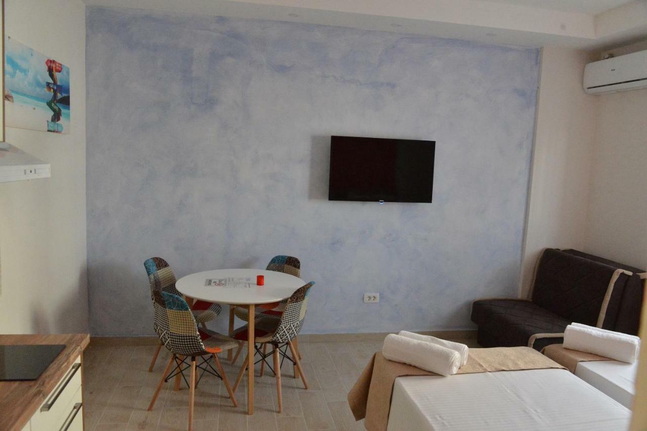 Helada Apartments Tivat Buitenkant foto