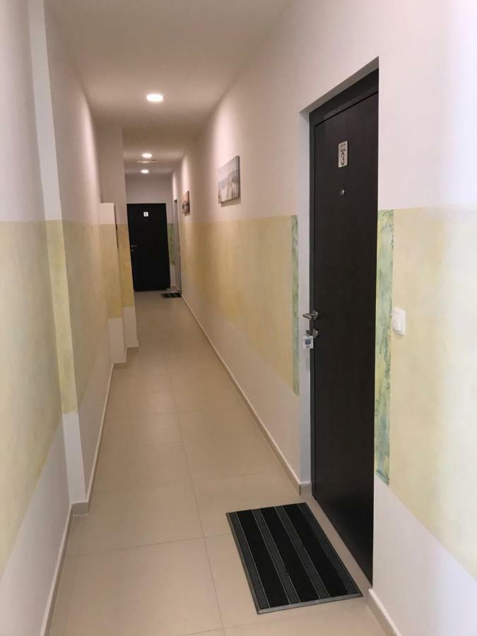Helada Apartments Tivat Buitenkant foto