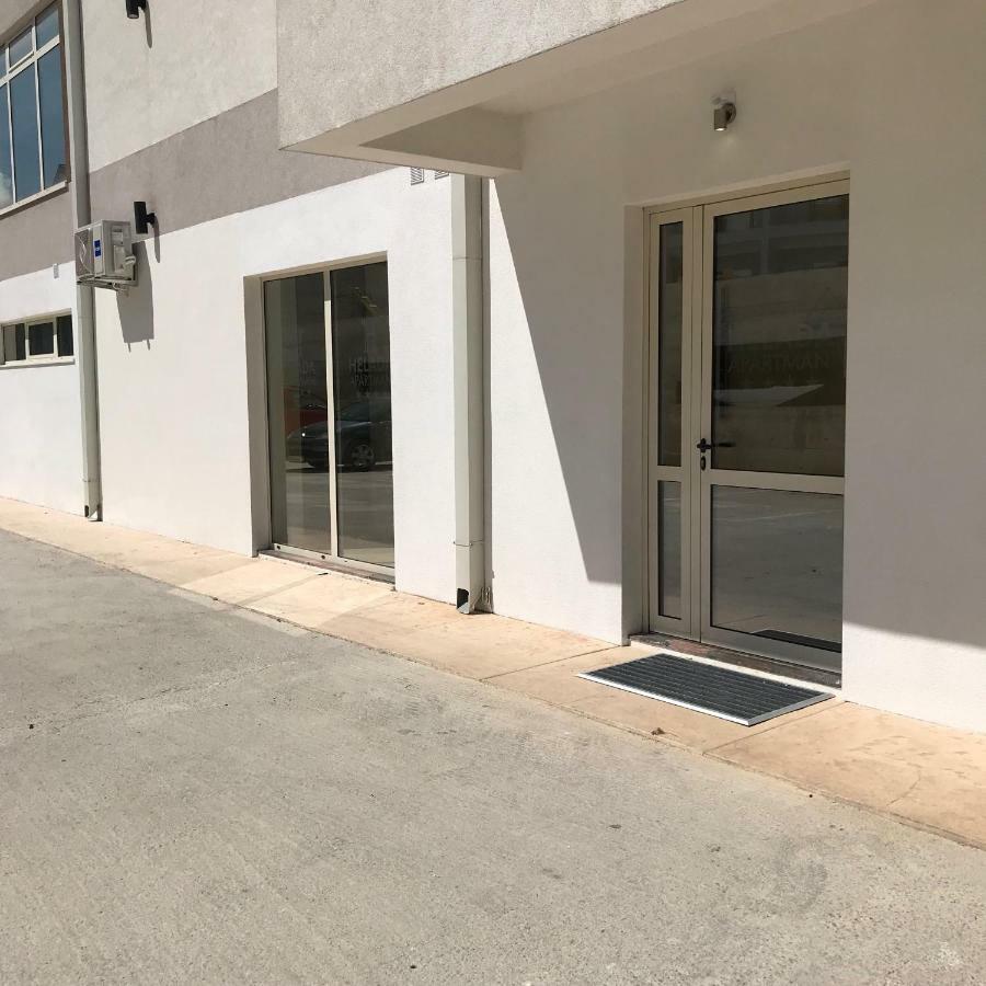 Helada Apartments Tivat Buitenkant foto